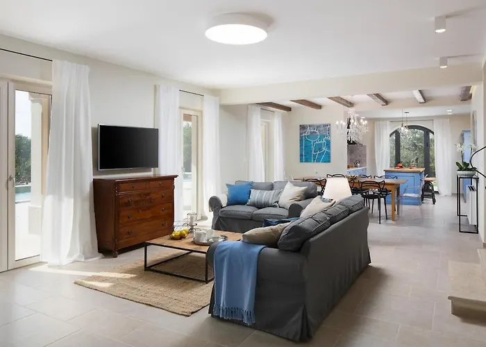 Ovi By Istrialux Karojba